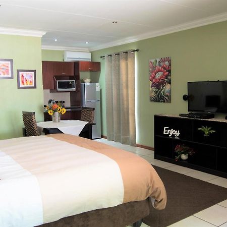 Summer Garden Guest House Benoni Bagian luar foto